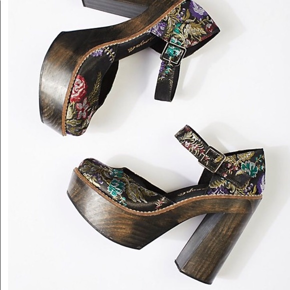 Free People Shoes - Free People Starlet embroidered wood Platform pump